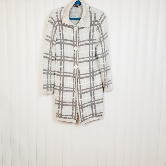 BETTY BETTY Italian Wool Alpaca Long Sleeve Fuzzy Cream Cardigan Size Medium - Picture 1 of 7